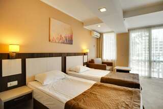 Курортные отели DIT Evrika Beach Club Hotel - All Inclusive Солнечный Берег Двухместный номер с 2 отдельными кроватями и видом на бассейн-3